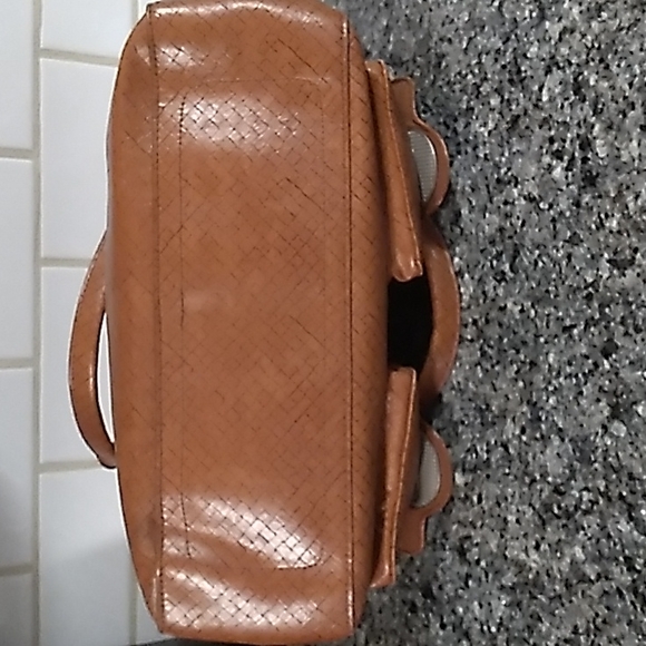 Worthington Brown Faux Leather Large Hand/Shoulder Bag. - Picture 8 of 15